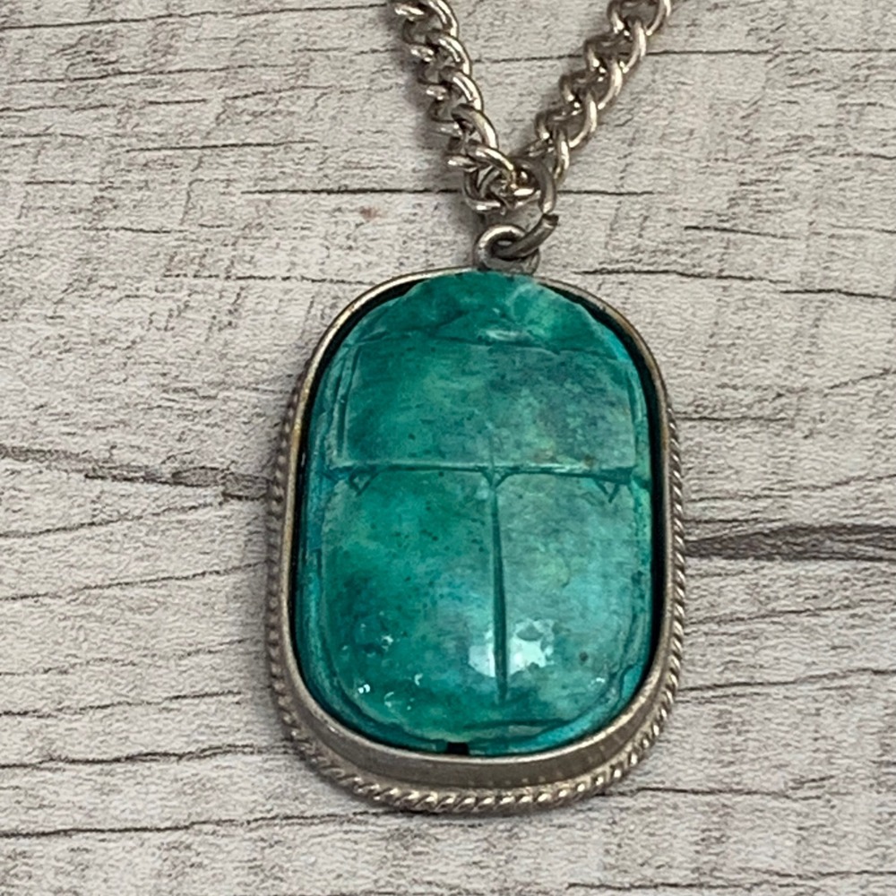 Vintage Green Carved Scarab Beetle Pendant Necklace Silver Tone 30 Inch Chain